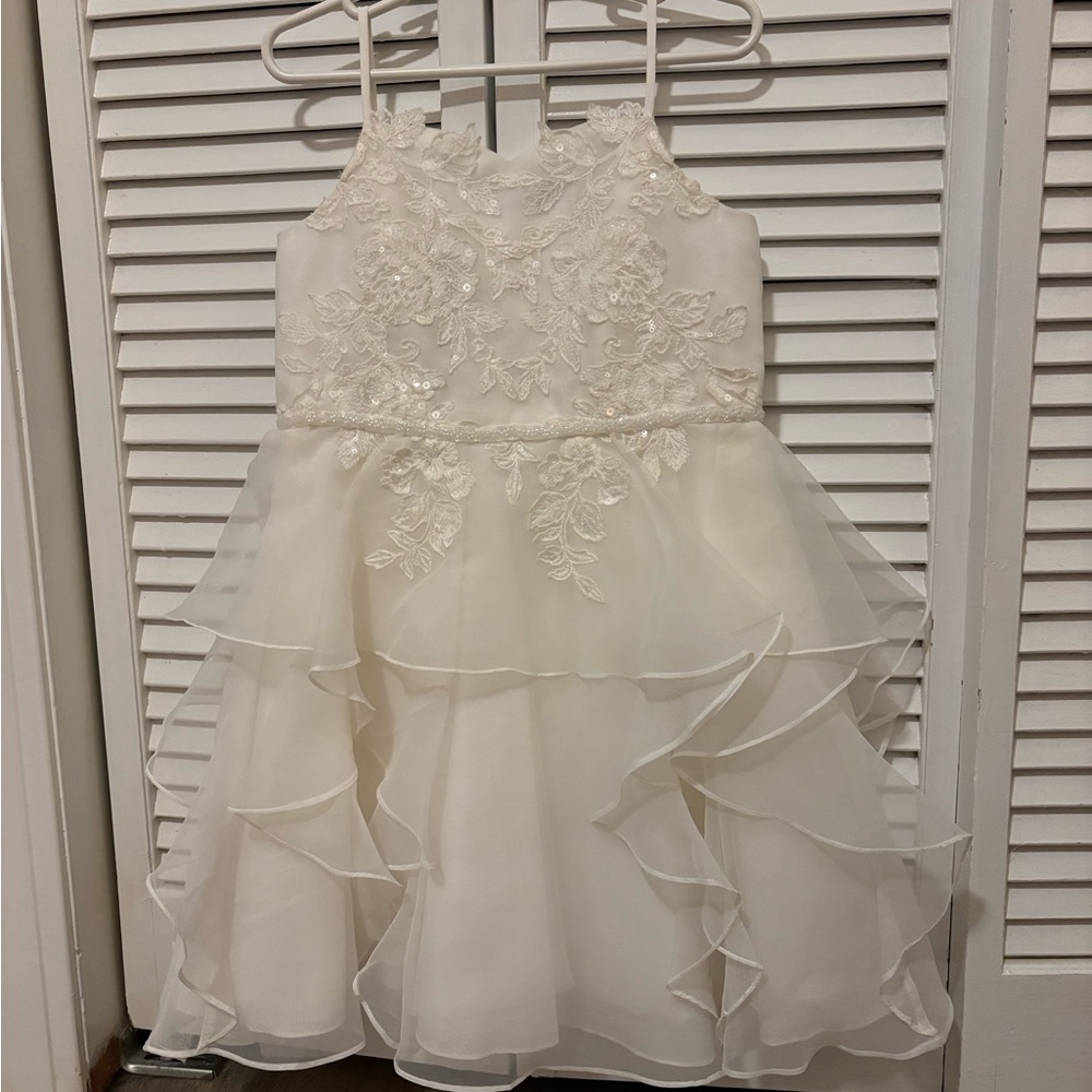 white/Ivory Lace girls Dress size 5 party, evening, communion, flower girl